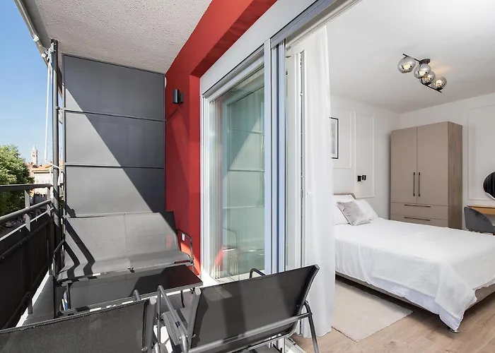 Golden Gate Daire Pula